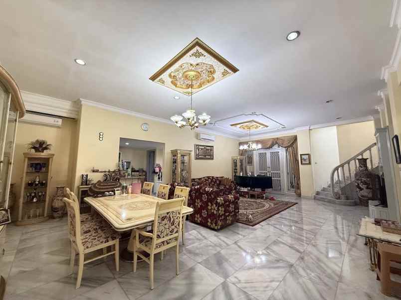 dijual rumah pondok indah jakarta selatan