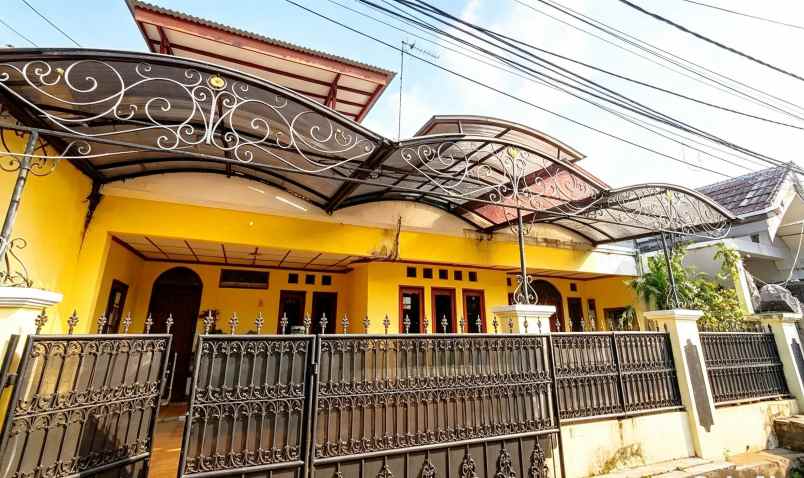 dijual rumah pondok kopi