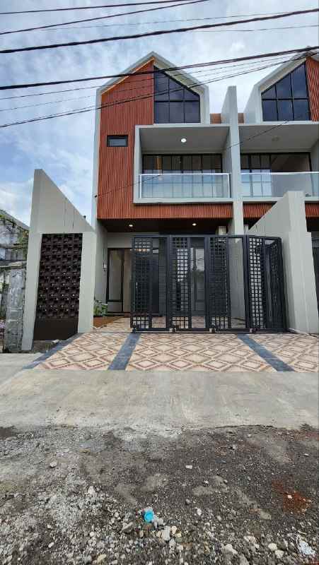 dijual rumah pondok nirwana
