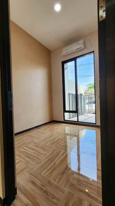 dijual rumah pondok nirwana