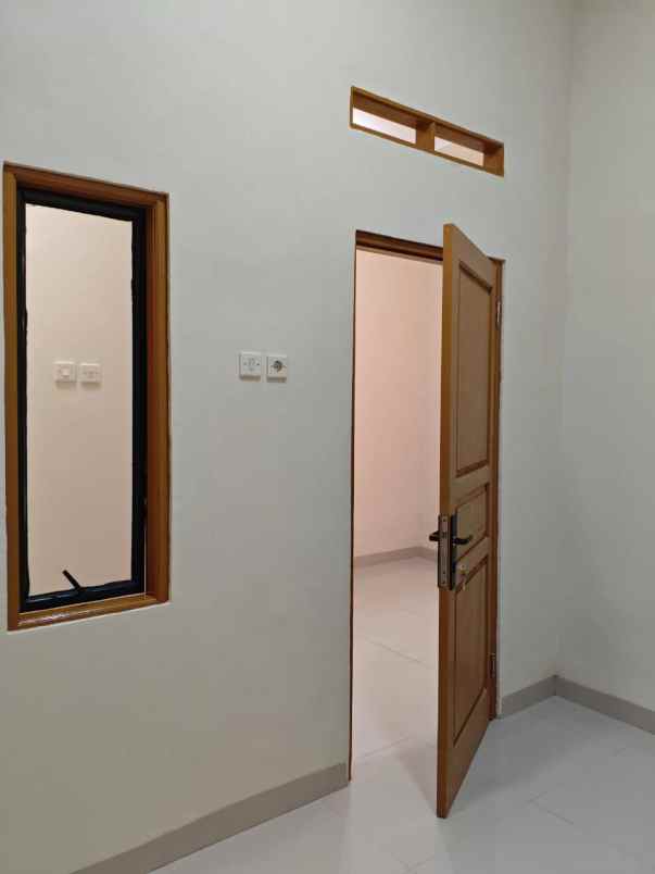 dijual rumah pondok ungu permai sektor