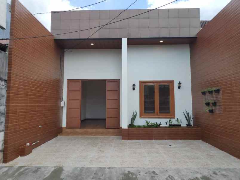 dijual rumah pondok ungu permai sektor