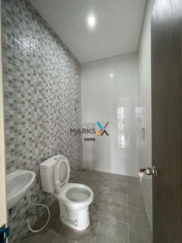 dijual rumah prada permai