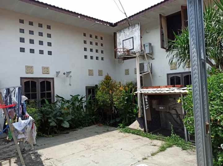 dijual rumah raya rungkut asri