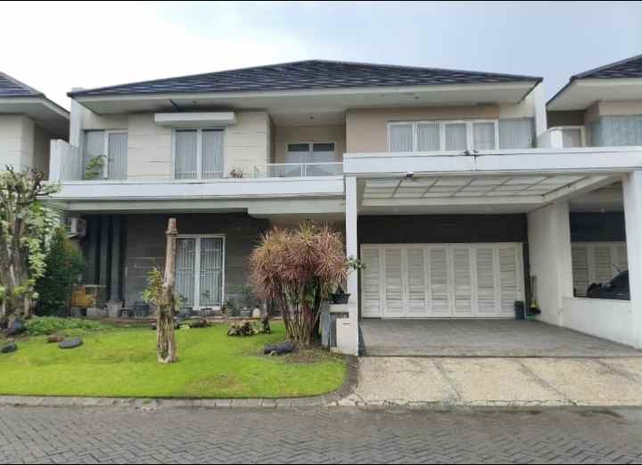 dijual rumah royal residence kec wiyung