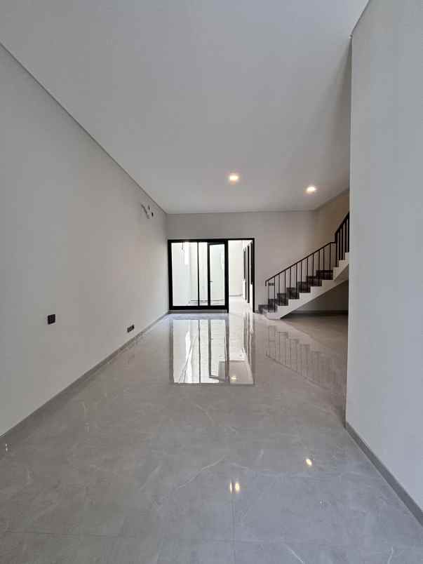 dijual rumah rumah darmo baru barat