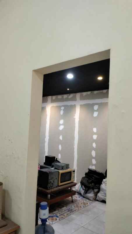 dijual rumah rungkut