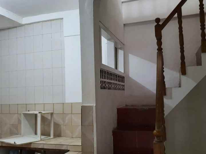 dijual rumah rungkut