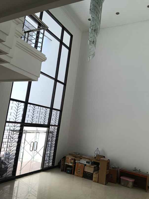 dijual rumah satelit utara