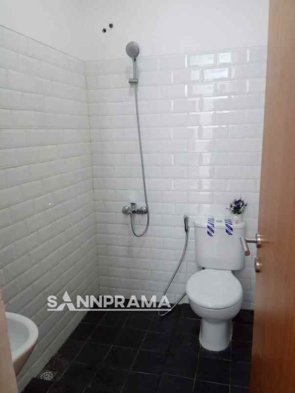 dijual rumah sawangan lama