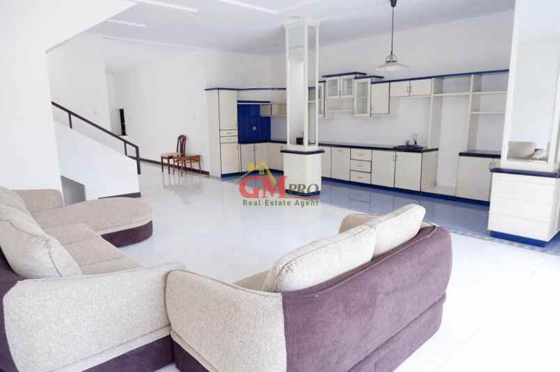 dijual rumah sayap hegarmanah