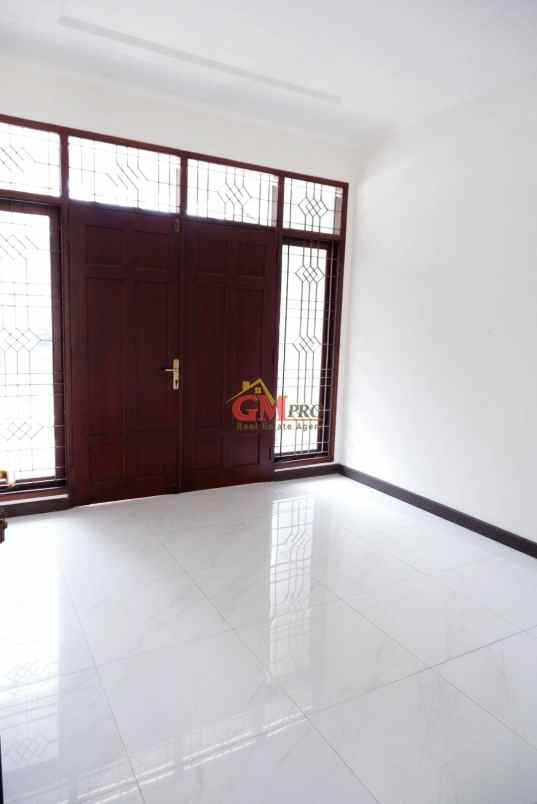 dijual rumah sayap hegarmanah