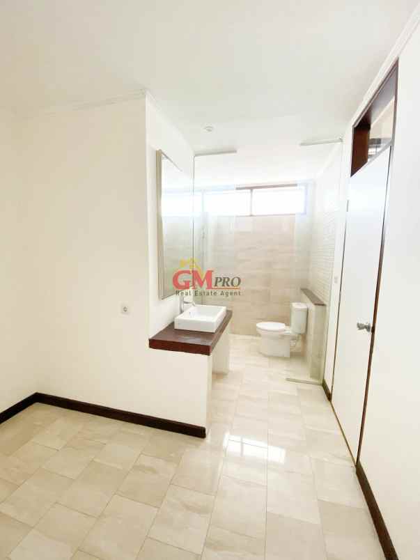 dijual rumah sayap hegarmanah