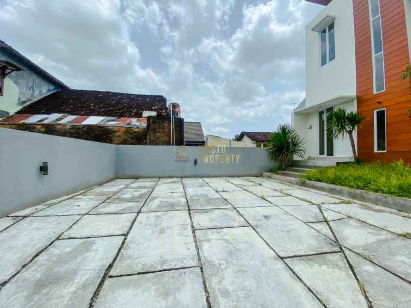 dijual rumah sembego maguwoharjo kec