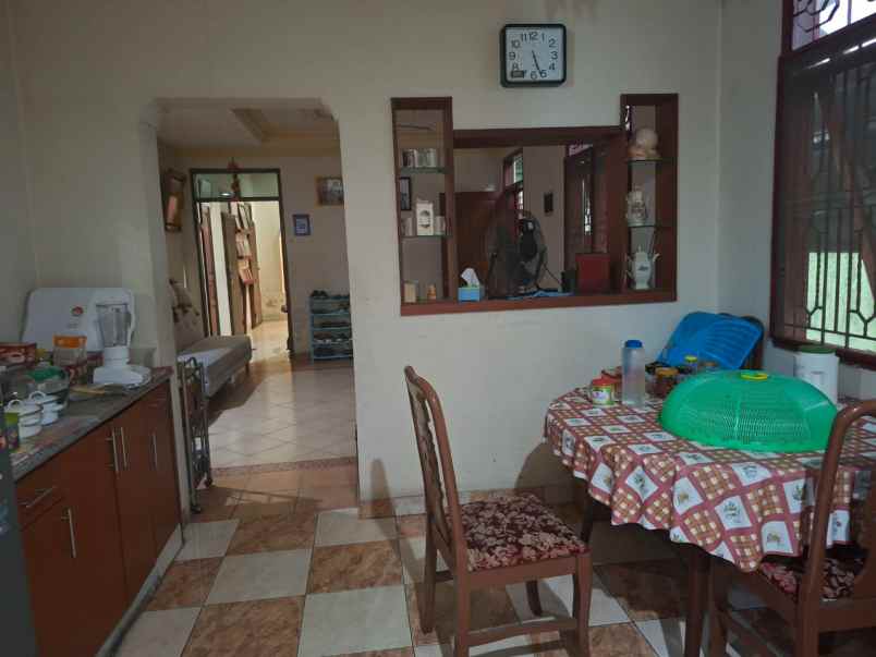 dijual rumah setiabudi