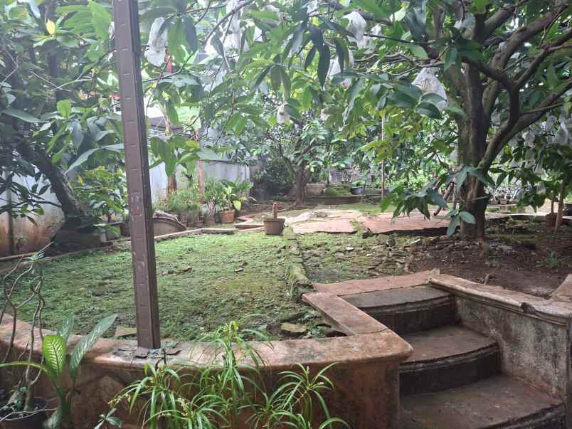 dijual rumah setiabudi