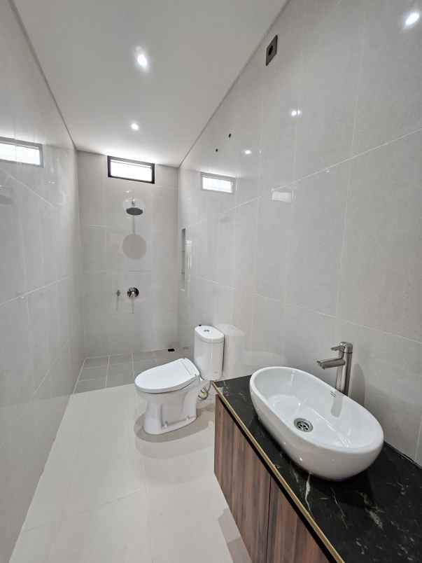 dijual rumah setiabudi bandung utara