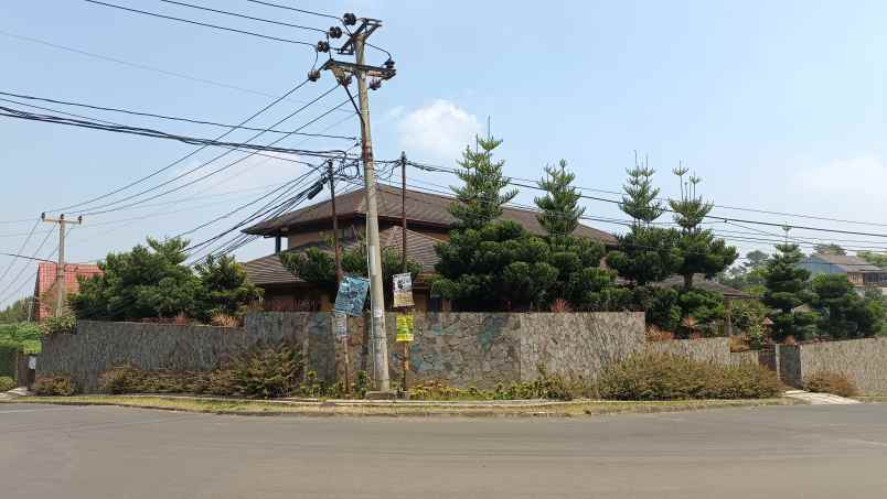 dijual rumah setiabudy regency