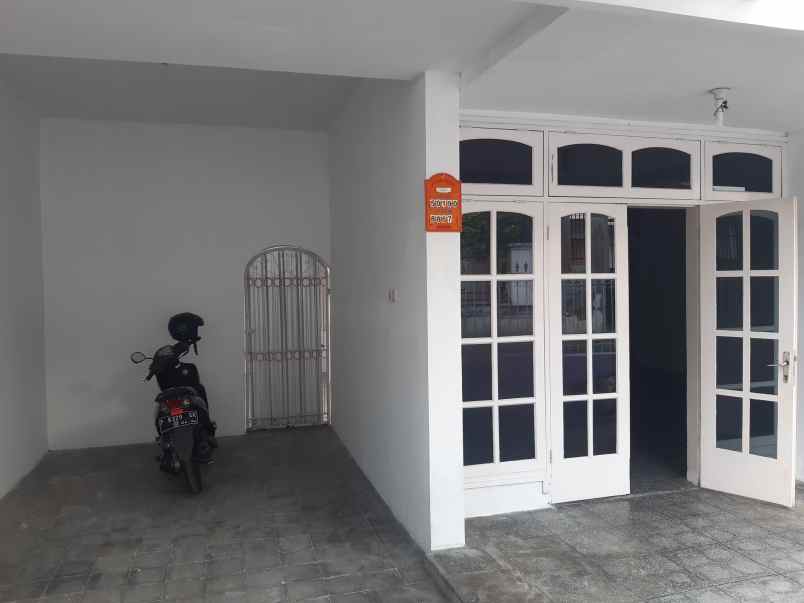 dijual rumah siap huni di kaliwates dekat lippo jember