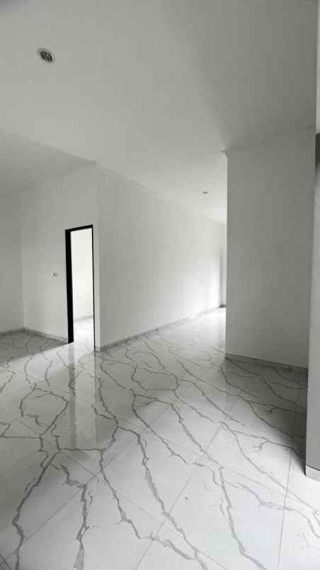 dijual rumah siap huni di perumahan mojopahit jember