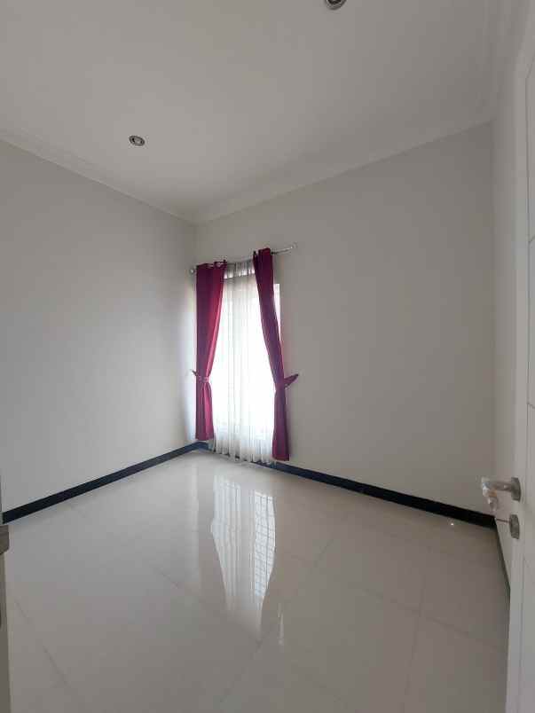 dijual rumah siap huni lokasi jalan borobudur