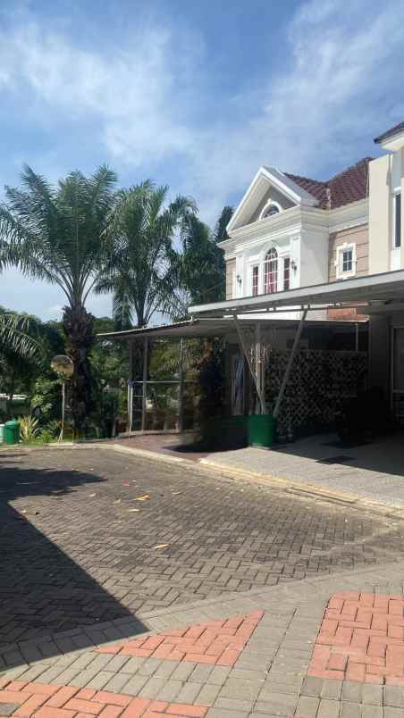 dijual rumah simongan