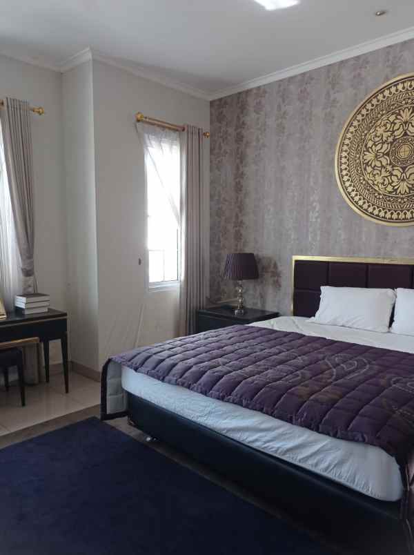 dijual rumah simongan