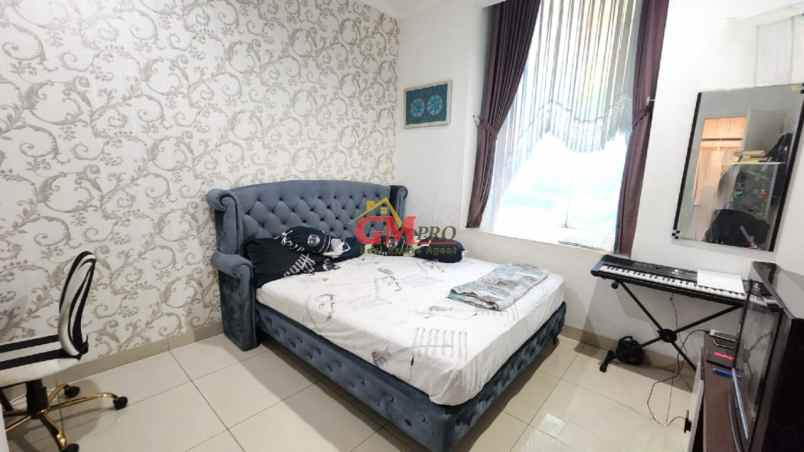 dijual rumah surya sumantri