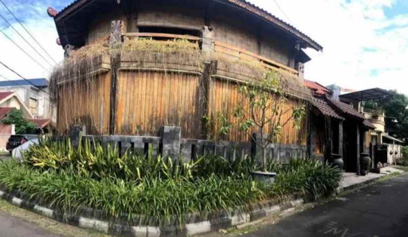 dijual rumah sutorejo prima utara