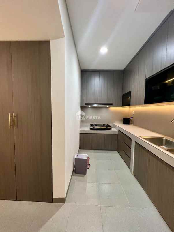 dijual rumah suvarna sutera cikupa