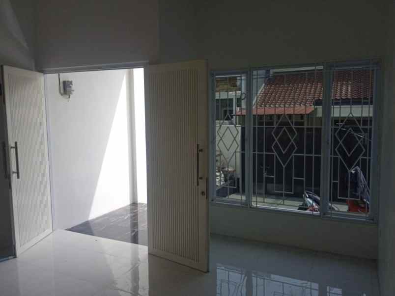 dijual rumah taman malaka pondok kelapa