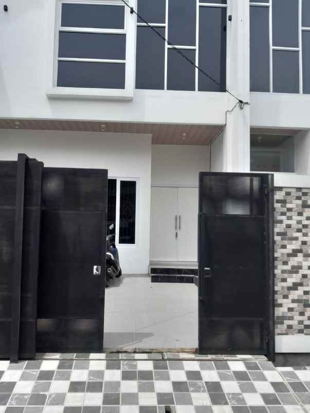 dijual rumah taman malaka pondok kelapa