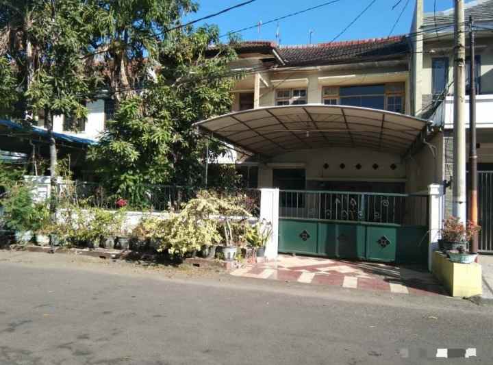 dijual rumah taman pondok indah