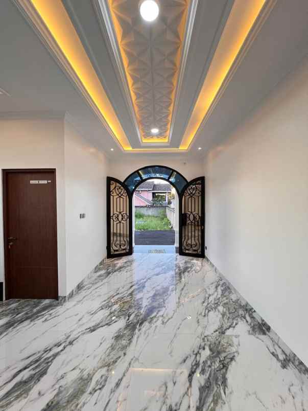 dijual rumah tanah baru depok