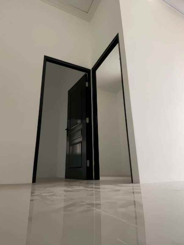 dijual rumah tembalang