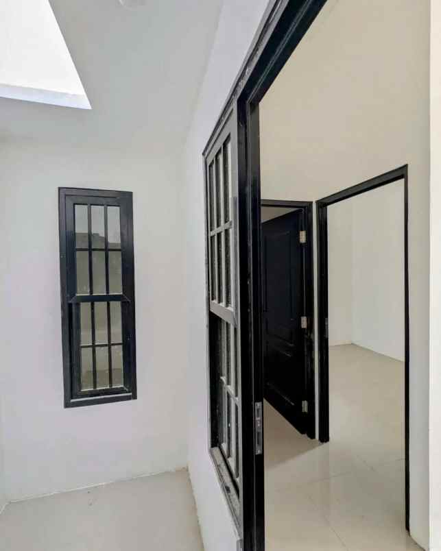 dijual rumah tembalang