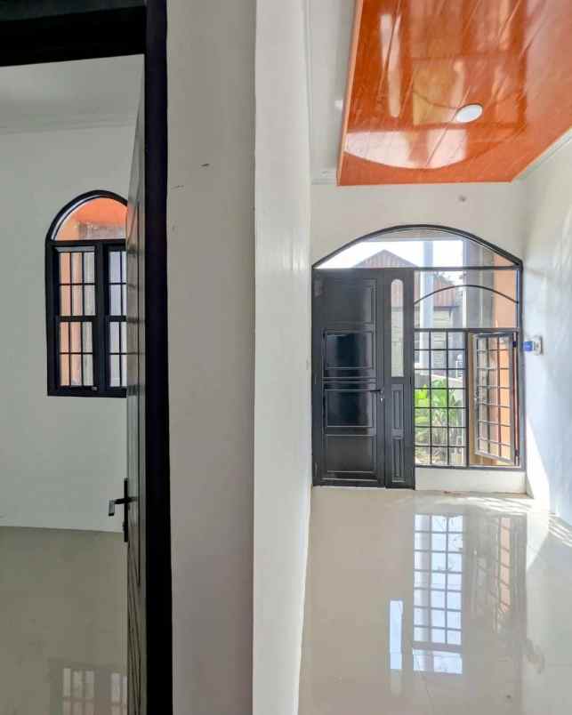 dijual rumah tembalang