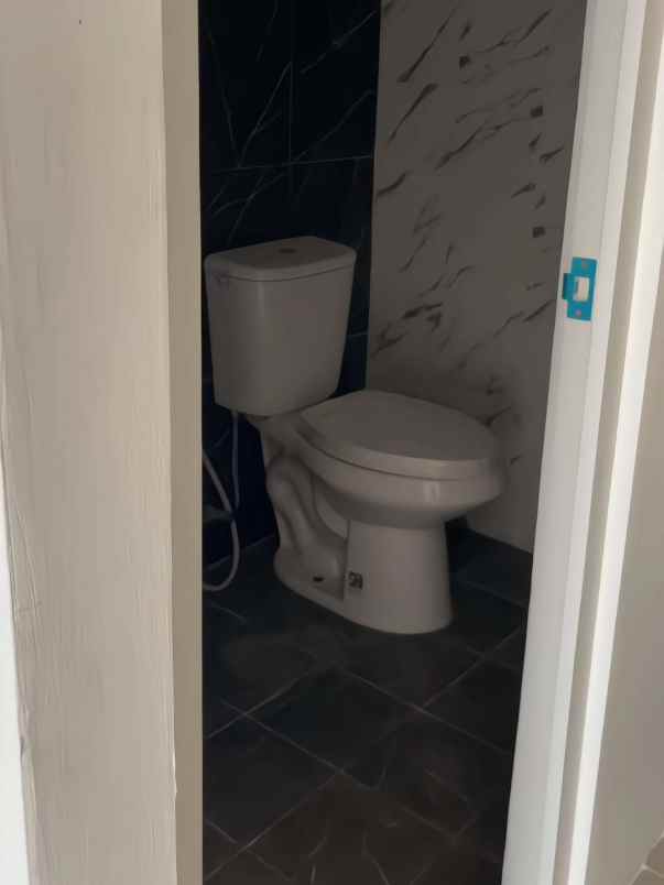 dijual rumah tembalang