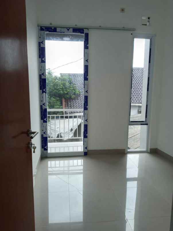 dijual rumah tirtajaya sukmajaya depok