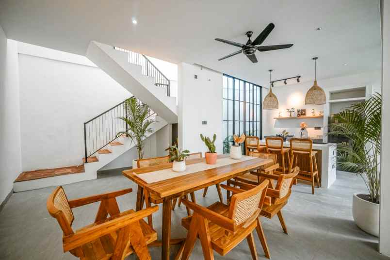 dijual rumah tumbak bayuh