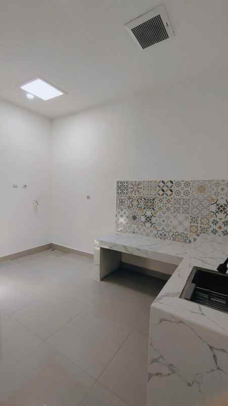 dijual rumah villa dago pamulang