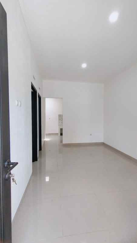 dijual rumah villa dago pamulang