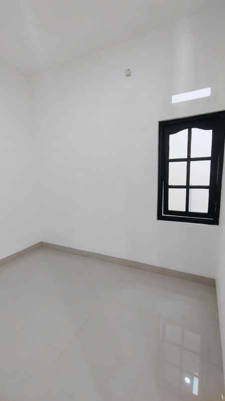 dijual rumah villa dago pamulang
