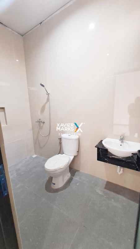 dijual rumah villa kalijudan