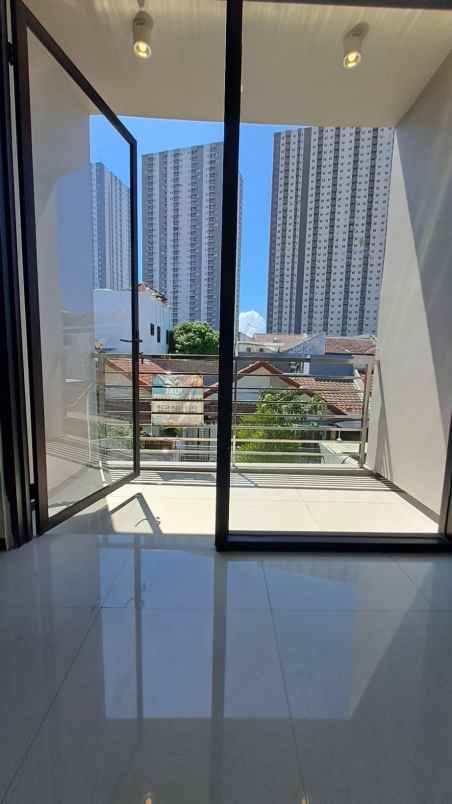 dijual rumah villa kalijudan