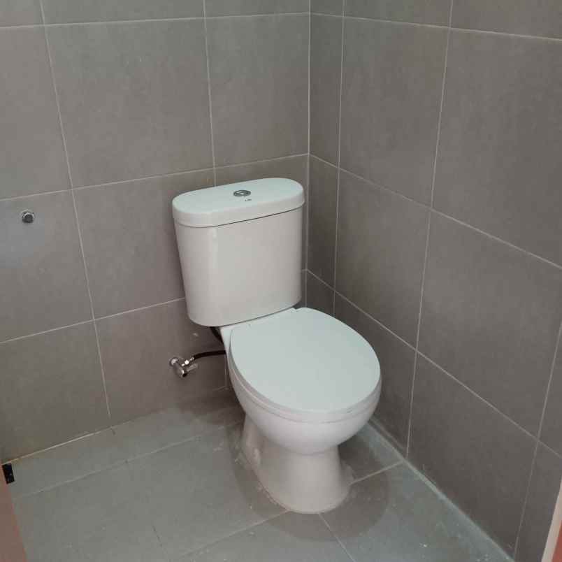 dijual rumah villa mutiara gading 1 bekasi