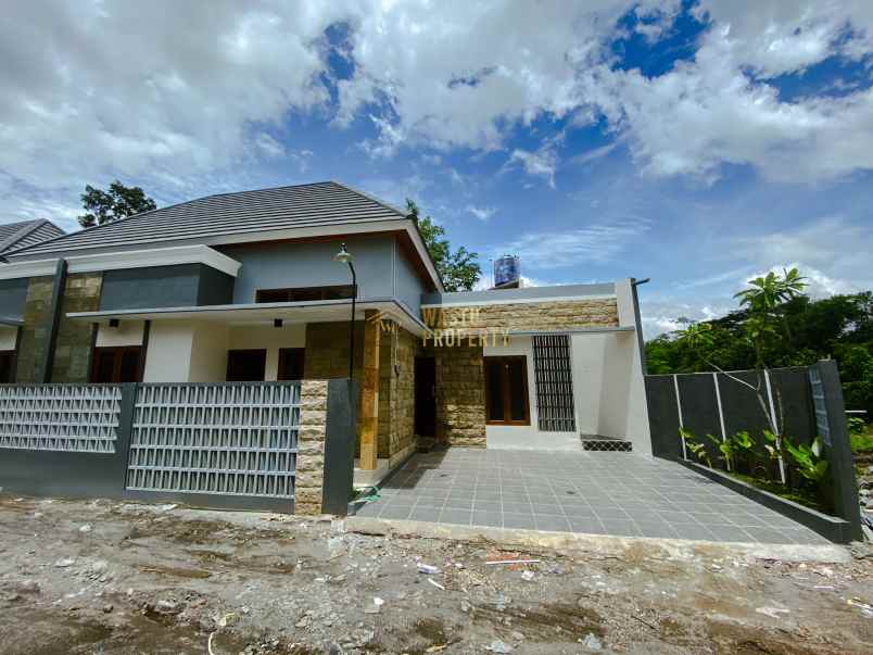 dijual rumah widodomartani ngemplak sleman