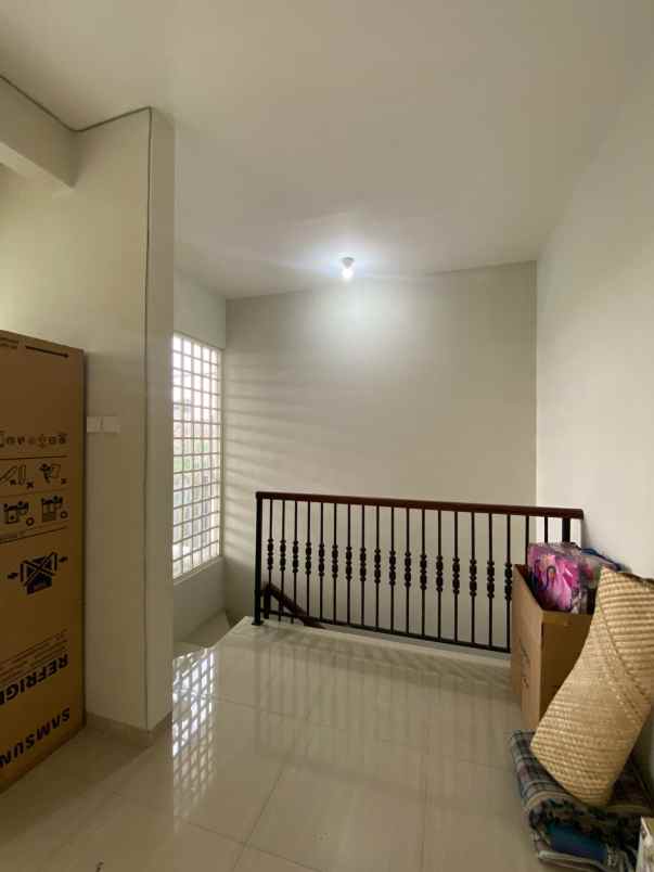 dijual rumah wisata regency