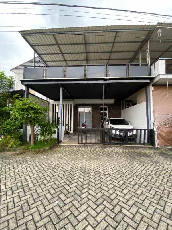 dijual rumah wisata regency