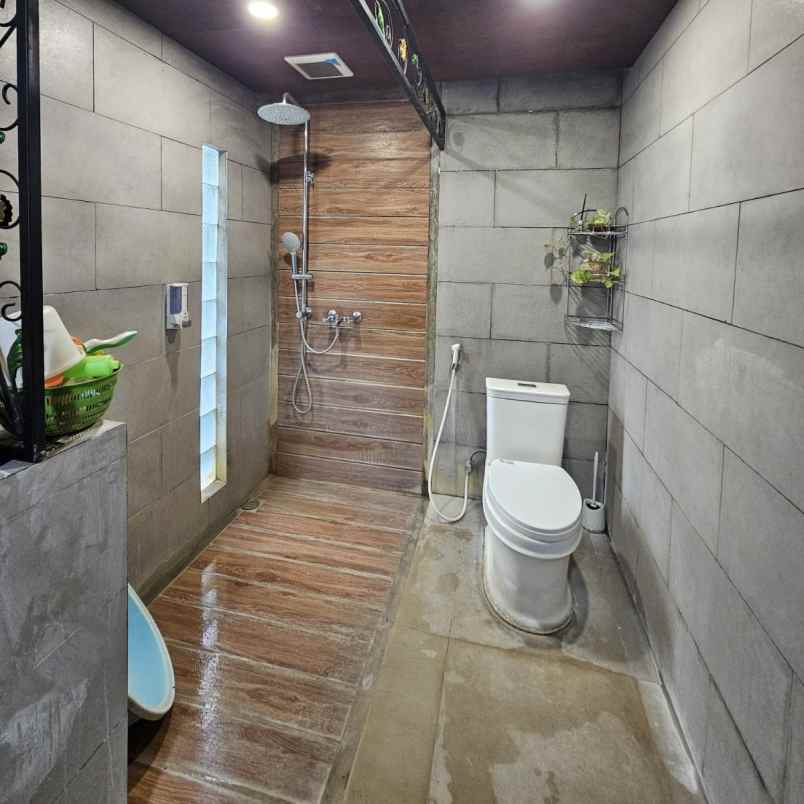 dijual tanah belakang plaza renon